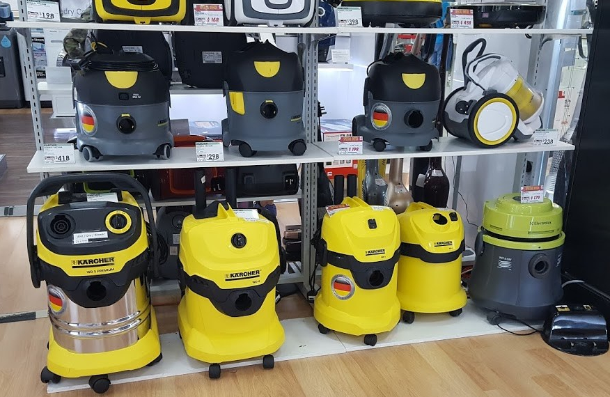Karcher vacuum cleaner that looks like minion